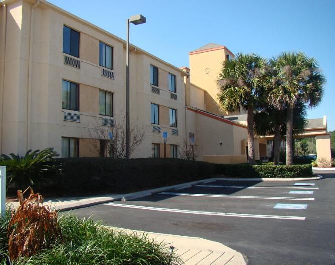 Destiny Palms Hotel Maingate West - Außenansicht