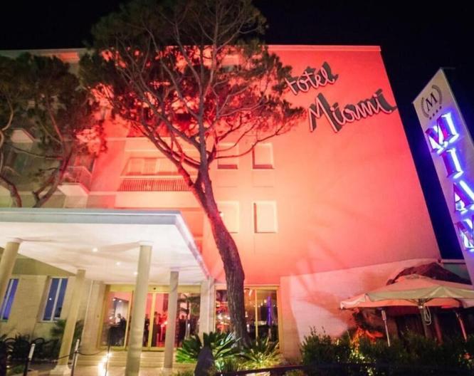Color Miami Beach Family Hotel - Außenansicht