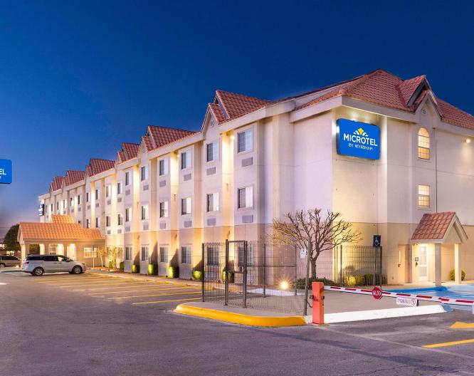 Microtel Inn & Suites by Wyndham Chihuahua - Vue extérieure