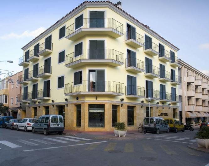 Loar Ferreries Hotel & Apartments - Außenansicht