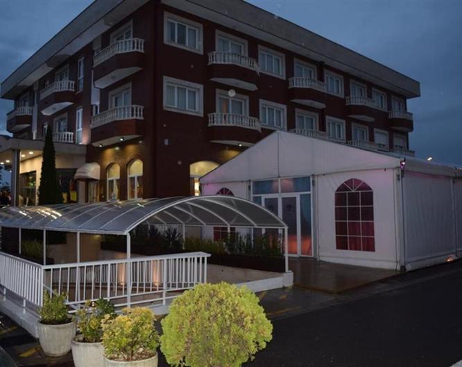 Hotel Camino Real - Außenansicht