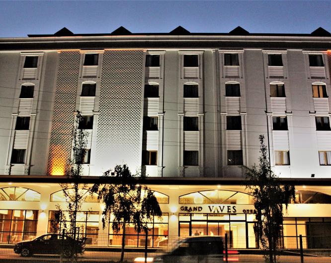 Grand Vaves Hotel - Außenansicht