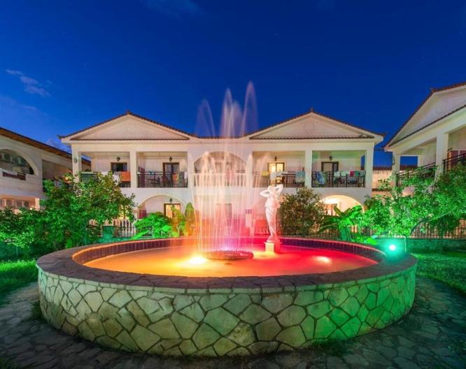 Canadian Hotel - Außenansicht