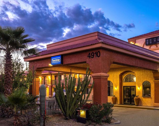 Tucson AZ Travelodge - Außenansicht