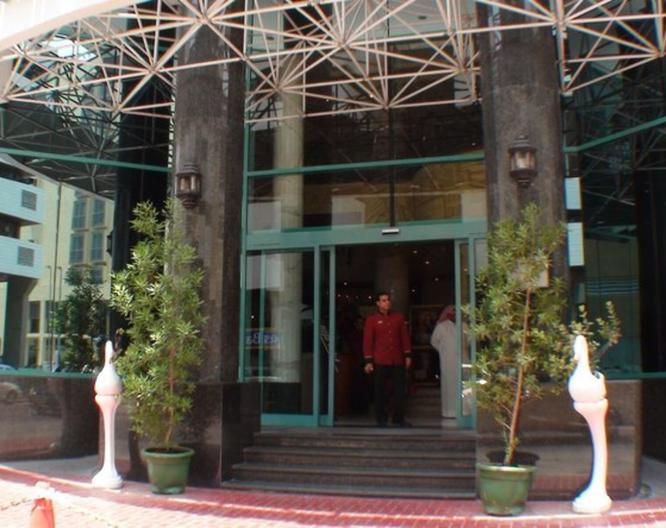 Knight Armour Hotel - Außenansicht