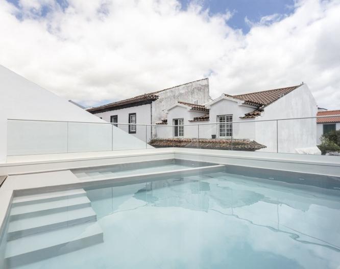Casa da Galeria - Azores Art of Hosting - Pool