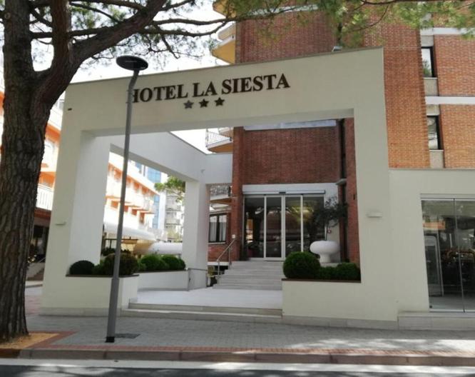 Hotel La Siesta - Außenansicht
