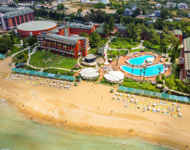 AQI Pegasos Club - Außenansicht