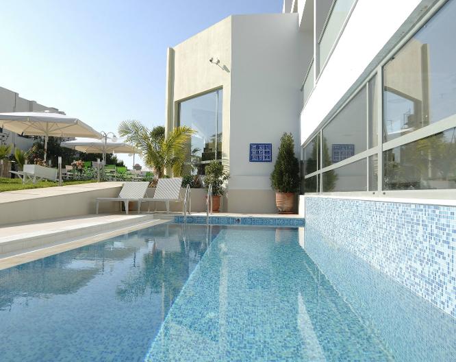 Angela Suites Boutique Hotel - Pool