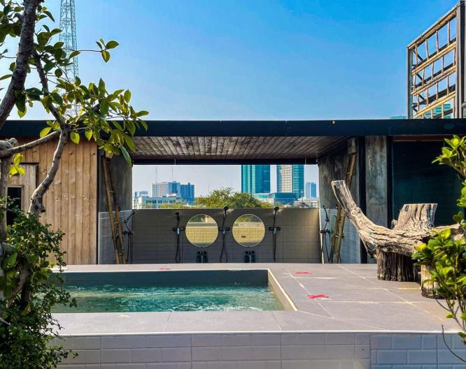 Blu Cabin Ari Stylish Gay Poshtel - Pool