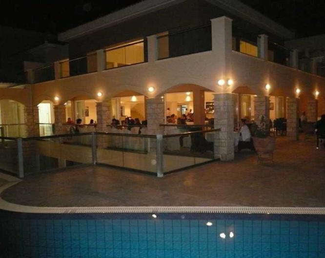 Club St. George Resort - Außenansicht
