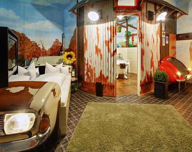 V8 Hotel Motorworld Region Stuttgart - Außenansicht