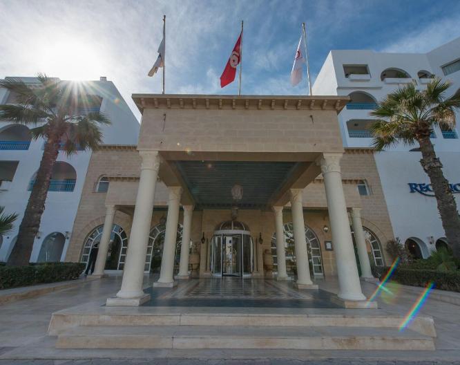 Regency Hotel & Spa - Außenansicht