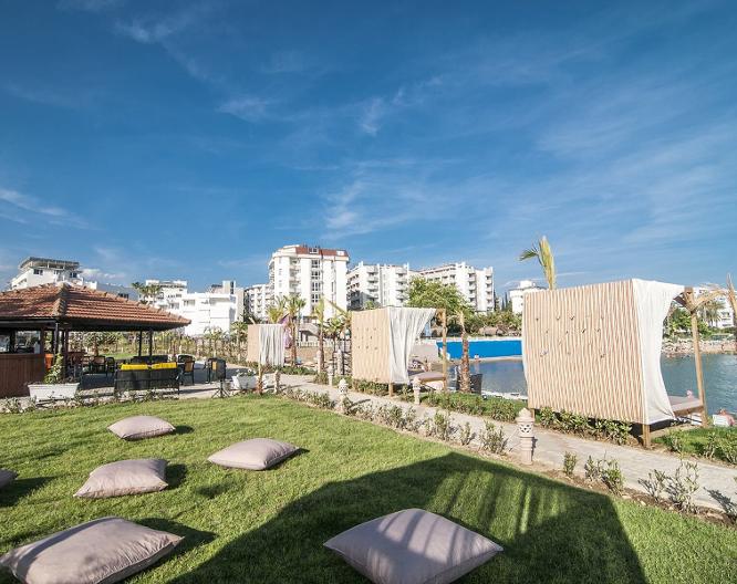 Kolibri Resort Hotel - Außenansicht