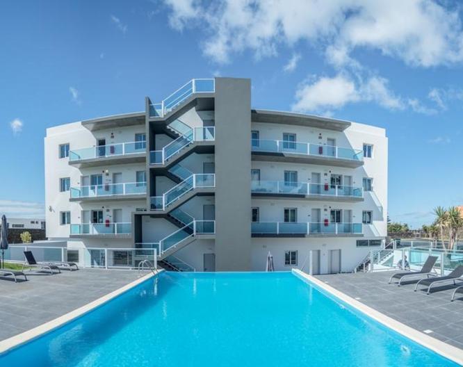 Whales Bay Hotel Apartments - Außenansicht