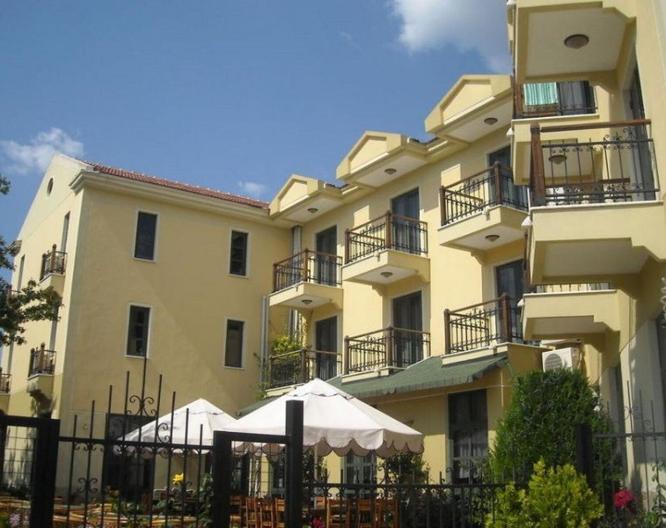 Hotel Harman - Außenansicht