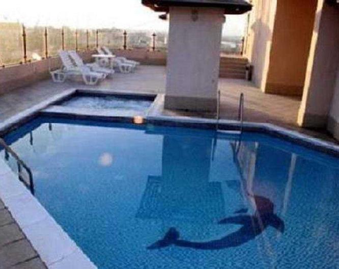 Dolphin hotel Apartments Dubai - Pool