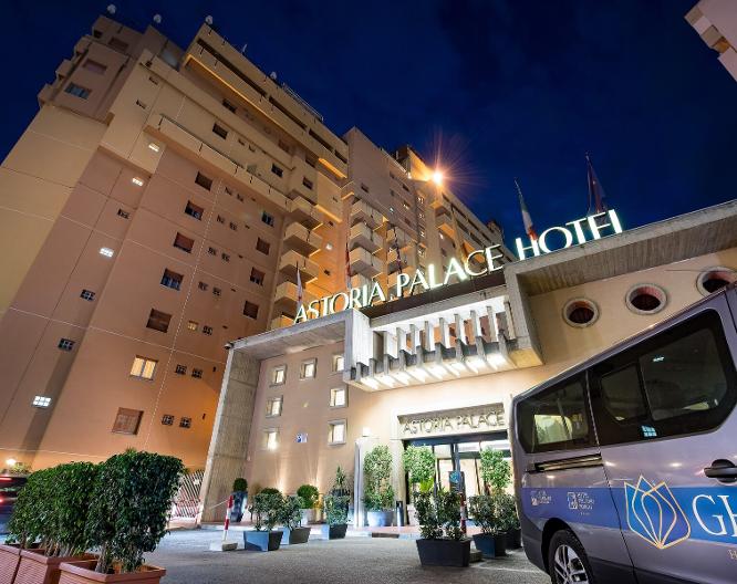 Astoria Palace - Außenansicht