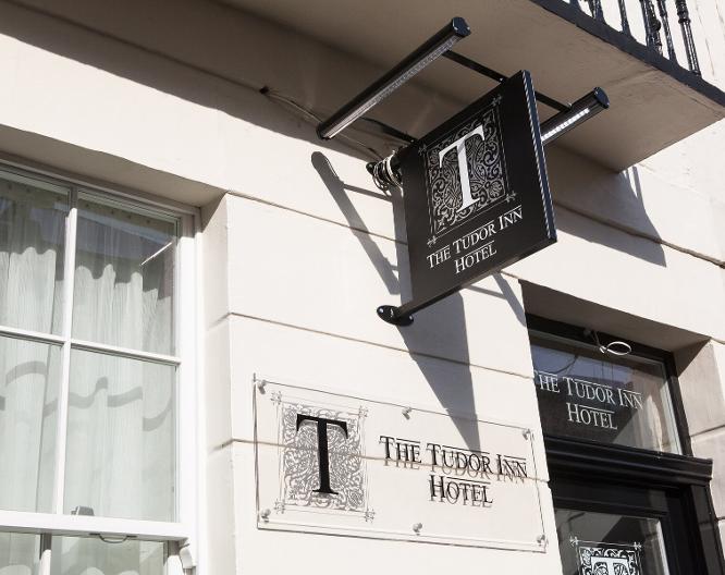 The Tudor Inn Hotel - Vue extérieure