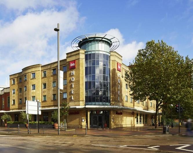 ibis London Stratford Hotel - Außenansicht