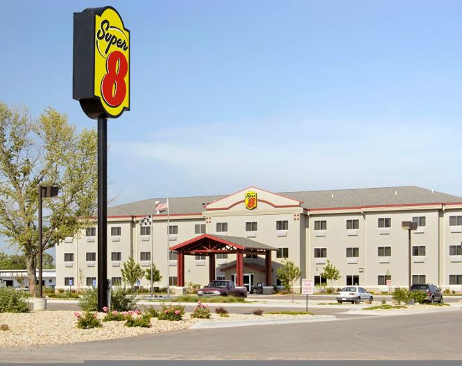 Super 8 Topeka at Forbes Landing - Außenansicht