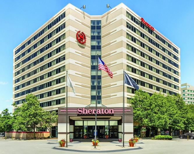 Sheraton Chicago OHare Airport Hotel - Außenansicht