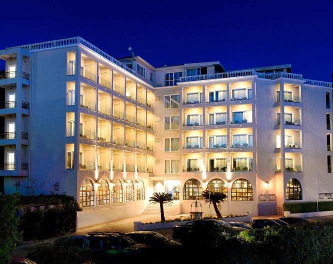 The Royal Grand Hotel - Außenansicht