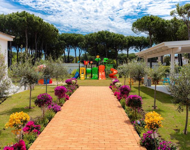 Oleandri Family Resort - Außenansicht