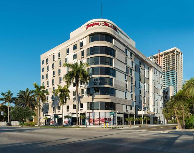 Hampton Inn & Suites Miami Midtown - Außenansicht