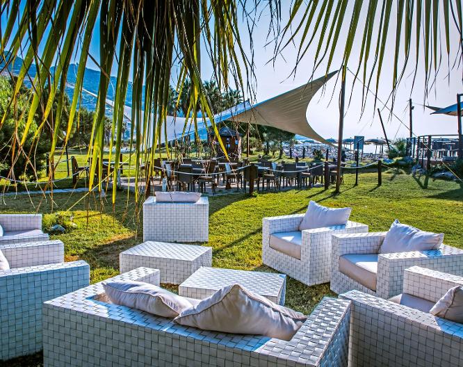 Aregai Marina Hotel & Residence - Außenansicht