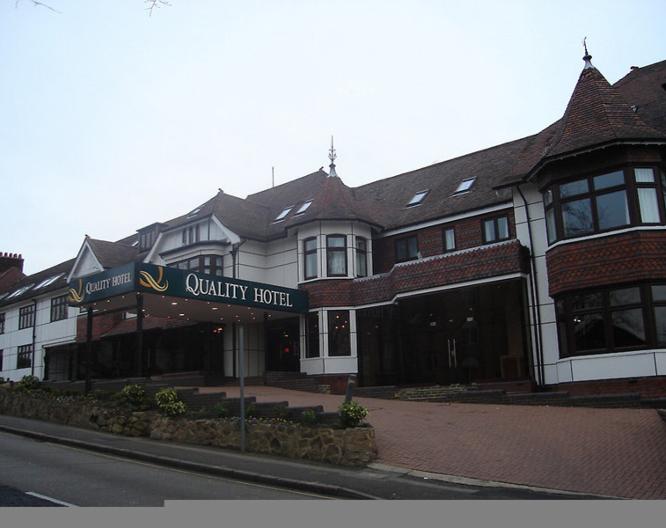 OYO Luton Hotel - Außenansicht