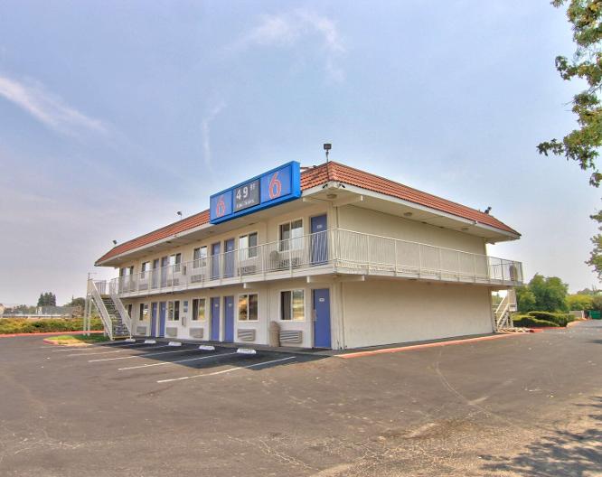 Motel 6 Sacramento North - Außenansicht