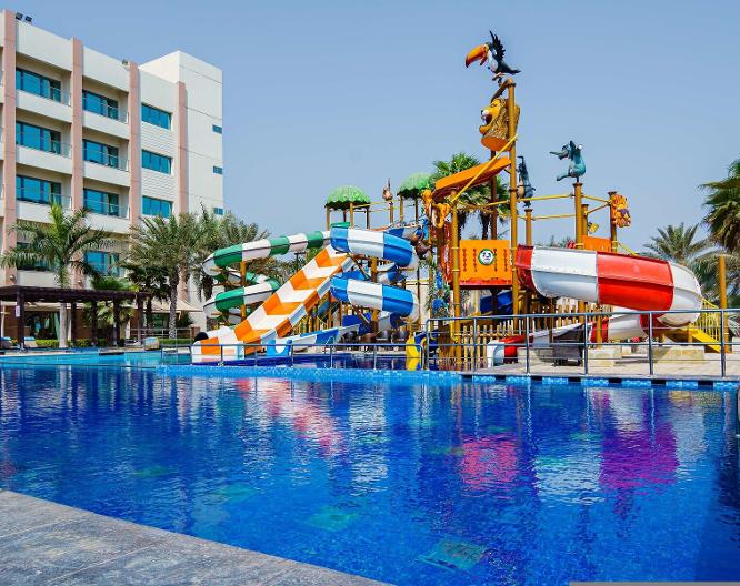 Radisson Blu Hotel Sohar - Pool