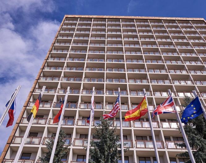 Hotel Krystal - Außenansicht
