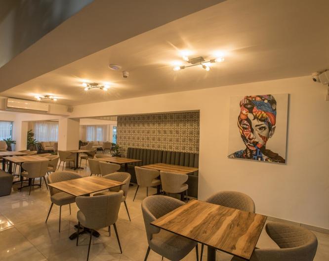 Bohemian Gardens Hotel - Essen und Trinken