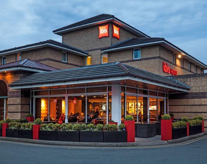 ibis London Barking Hotel - Außenansicht