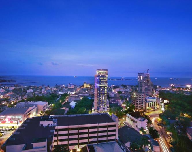 ASTON Makassar Hotel and Convention Center - Außenansicht
