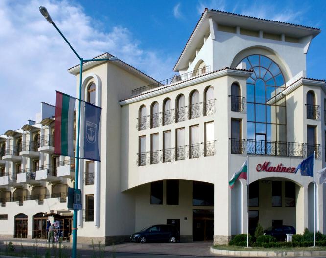 Aparthotel Martinez - Außenansicht