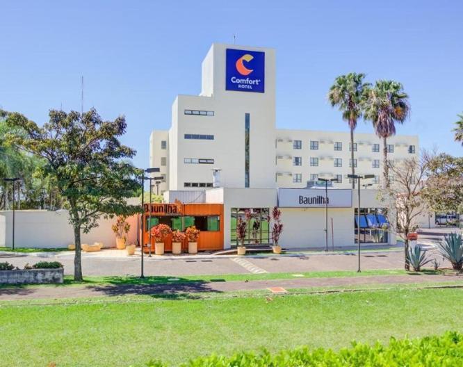 Comfort Hotel Franca - Außenansicht