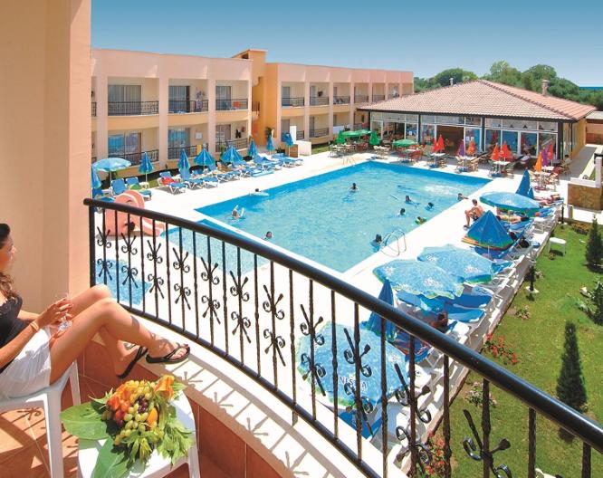 Sayanora Hotel - Pool