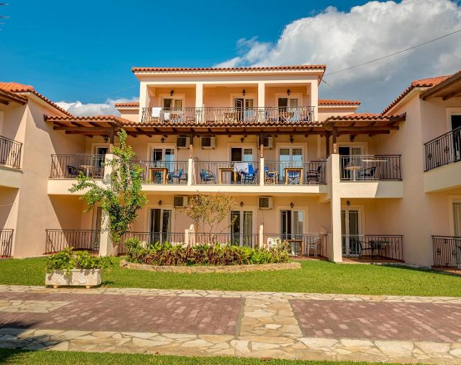 Sotiris - Außenansicht