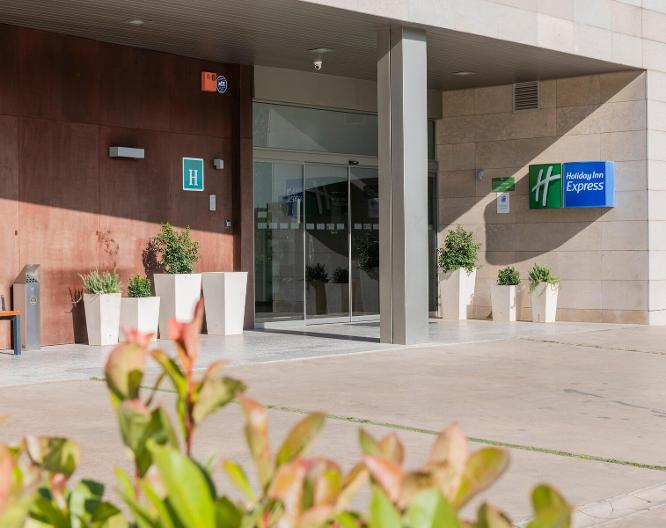 Holiday Inn Express Barcelona - Sant Cugat - Außenansicht