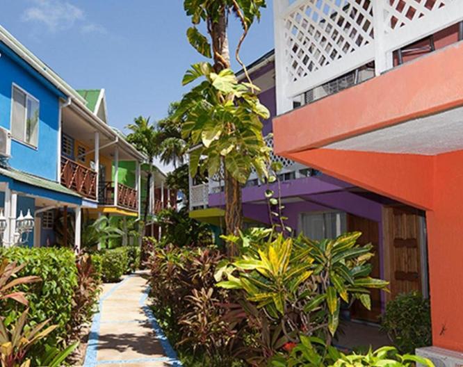 Hotel Cocoplum Beach - Außenansicht