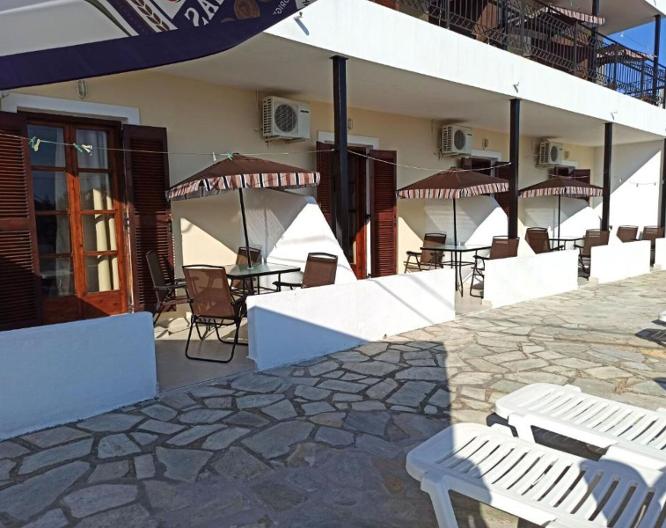 Christakis Studios - Außenansicht