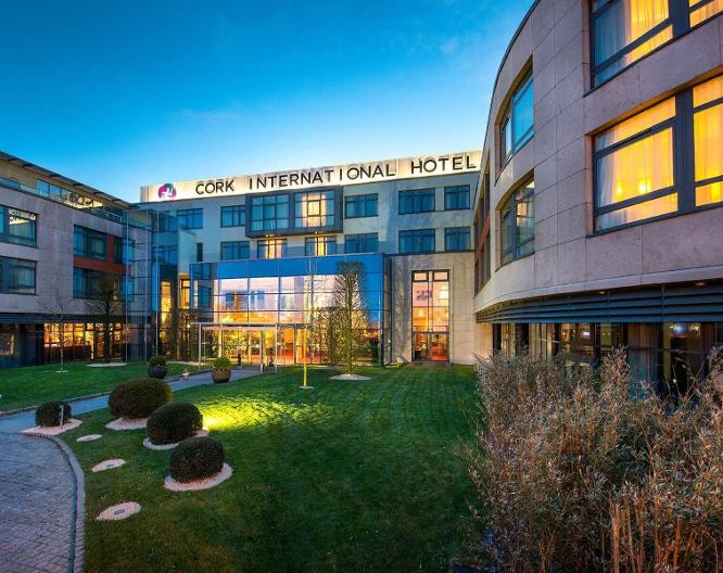 Cork International Hotel - Außenansicht