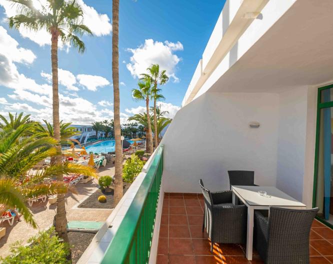 Apartamentos La Peñita - Vue extérieure