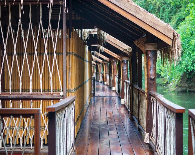 The Float House River Kwai - Außenansicht