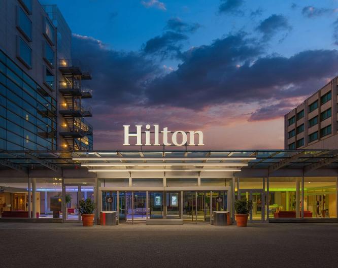 Hilton Geneva Hotel & Conference Centre - Außenansicht