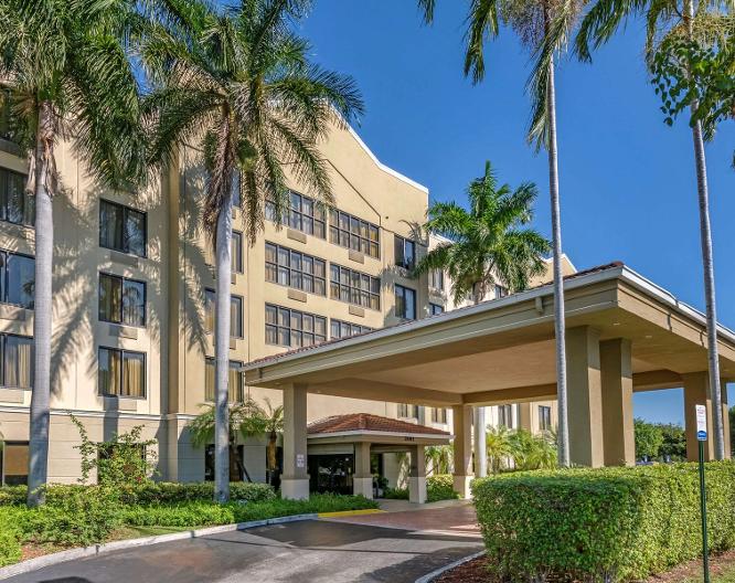Comfort Suites Miami - Außenansicht
