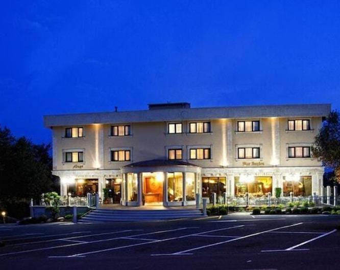 Hotel Os Olivos - Außenansicht